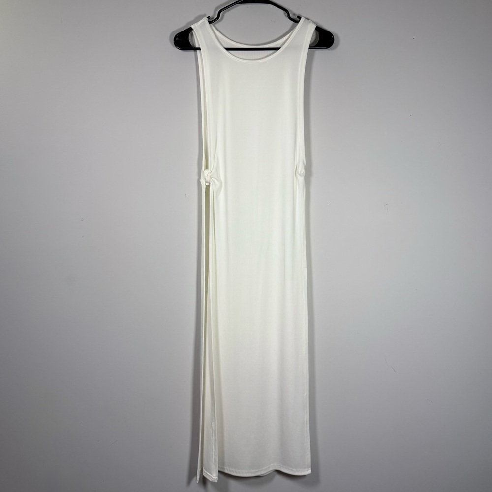 Chic White Sleeveless Maxi Dress